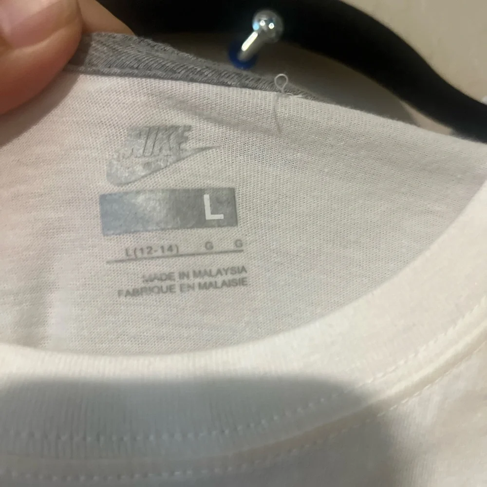 Nike Athletics T-Shirt White Body & Pink Raglan Sleeves  NWT Size L